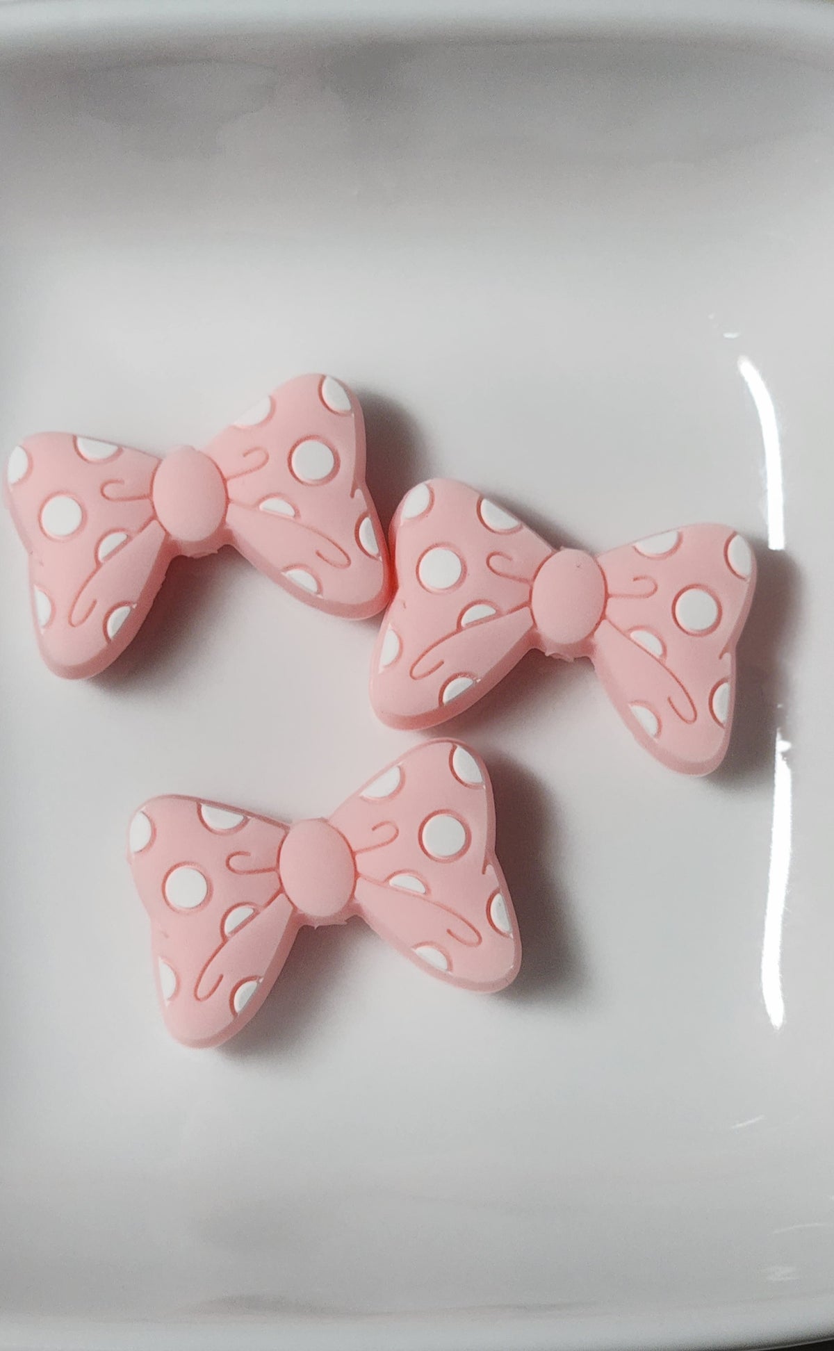 Bow Silicone focal beads