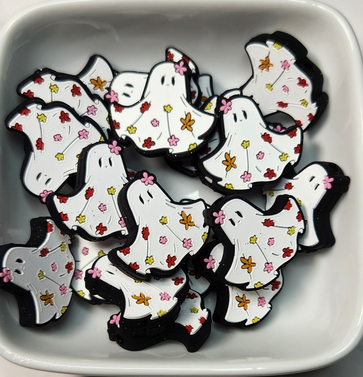 Flowy the Ghost silicone focal bead